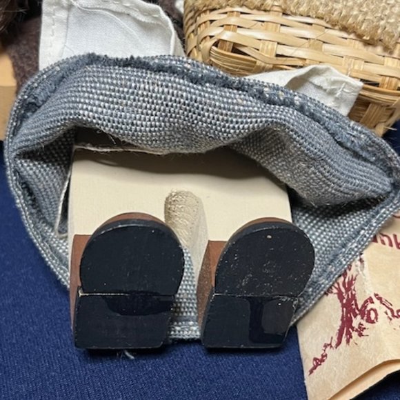 VTG 1998 Wooden Little Pilgrim Girl Doll Lizzie High The Little Ones 6"x4" - Picture 11 of 16